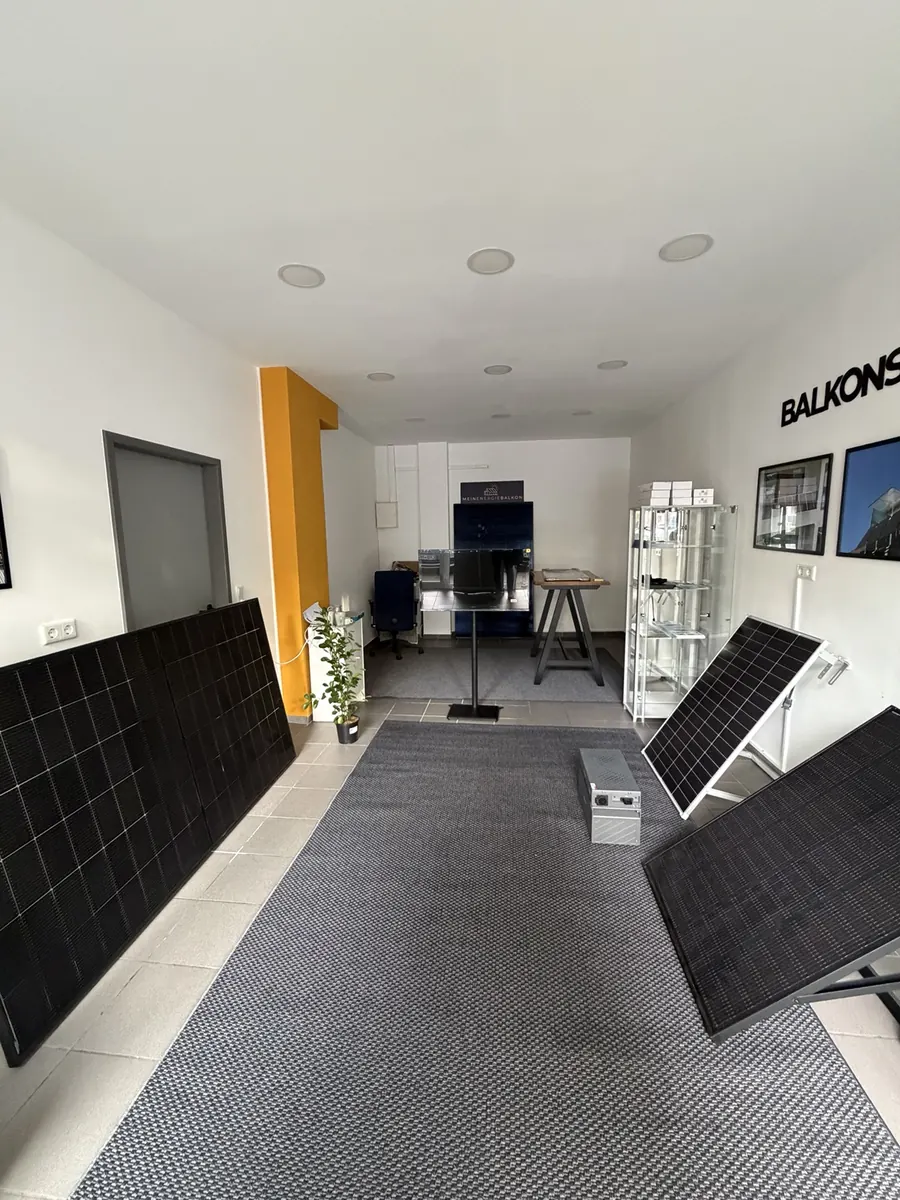 MeinEnergieBalkon Showroom in Darmstadt – Ausstellung mit Modulen und Speichern
